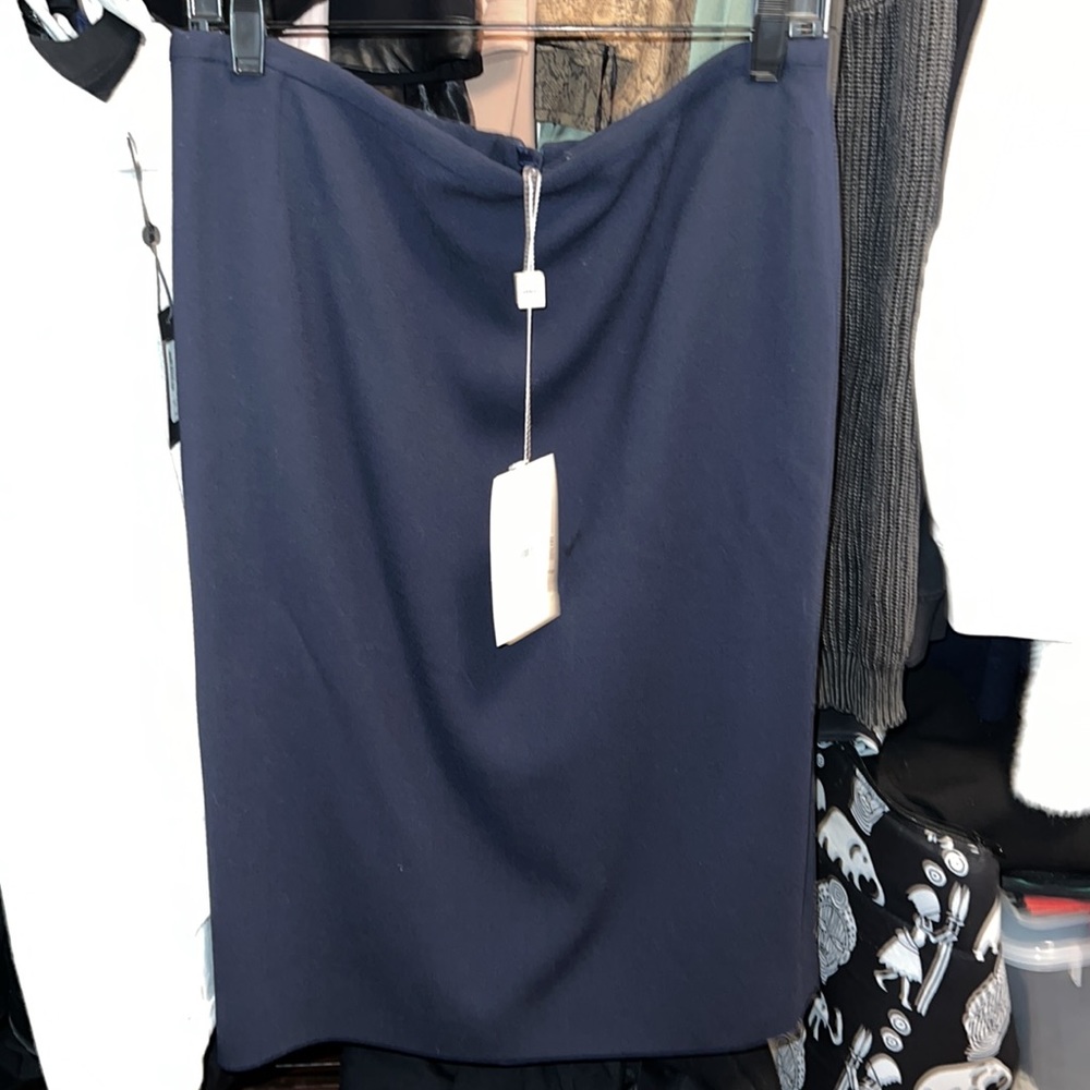 Armani, 100% virgin wool skirt made in Italy size 12